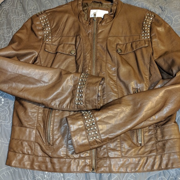 Brown studded Jacket - Picture 4 of 7